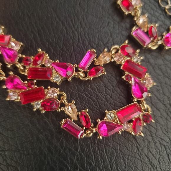 White House Black‎ Market Necklace Gold Tone Red Pink and Clear Crystal Clusters - Picture 2 of 10
